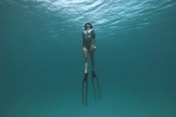 Lotte Springsuit – Silver 2mm